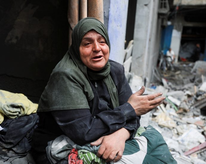 one-killed-in-gaza-as-turkish-fm-talks-peace-efforts-with-hamas-official
