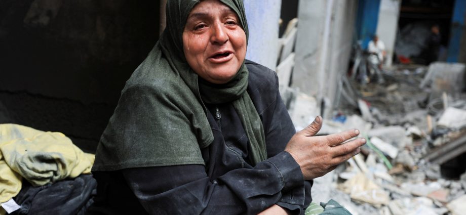 one-killed-in-gaza-as-turkish-fm-talks-peace-efforts-with-hamas-official