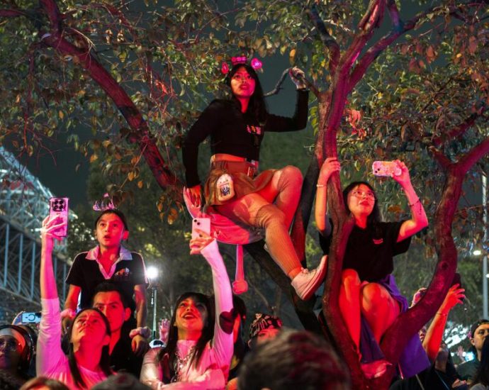 bts-came-to-mexico-and-these-fans-will-never-be-the-same