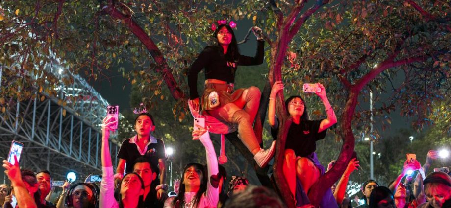 bts-came-to-mexico-and-these-fans-will-never-be-the-same