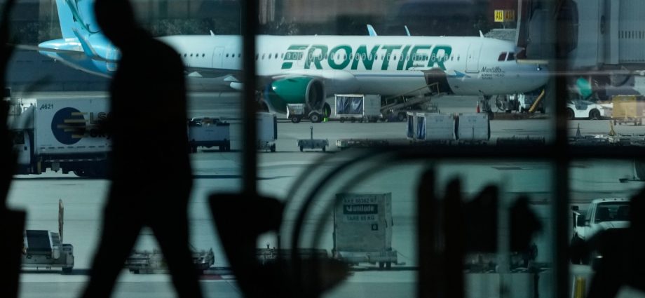 person-dies-after-being-hit-by-plane-at-denver-airport