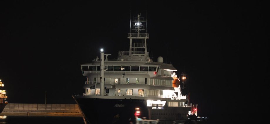 hantavirus-stricken-cruise-ship-arrives-in-tenerife