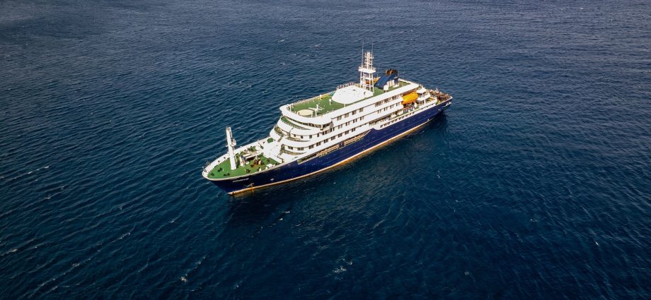 what-to-know-as-passengers-on-cruise-ship-hit-by-hantavirus-arrive-in-spain-sunday