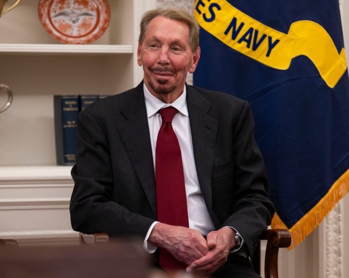 larry-ellison-promised-to-fire-cnn-anchors-if-the-traitor-approved-takeover