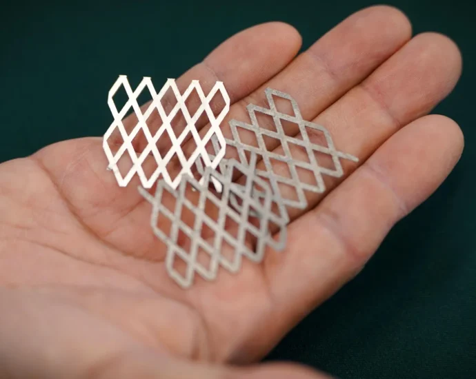 “cannot-be-explained”-–-new-ultra-stainless-steel-stuns-researchers