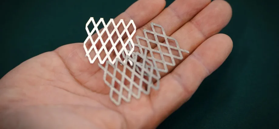 “cannot-be-explained”-–-new-ultra-stainless-steel-stuns-researchers