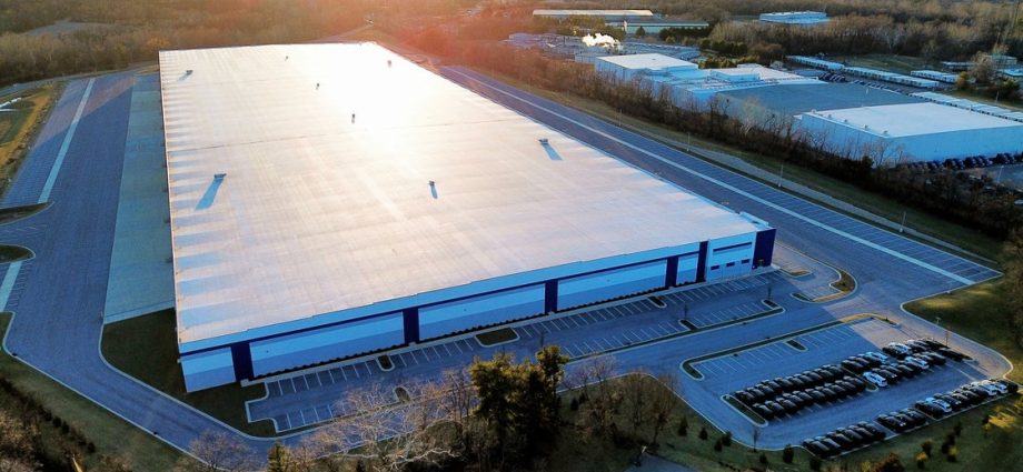 inside-the-‘rebel-alliance’-fighting-a-massive-ice-detention-center