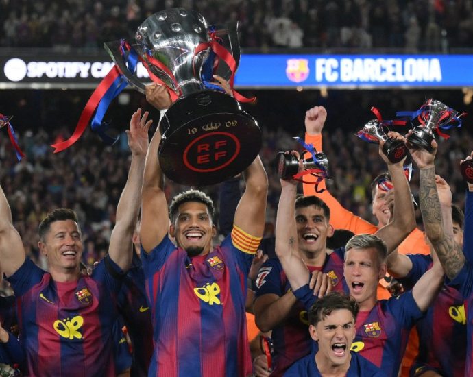 barcelona-beat-real-madrid-2-0-in-el-clasico-to-retain-la-liga-title