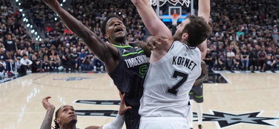 timberwolves-win,-tie-playoff-series-after-spurs’-wembanyama-is-ejected