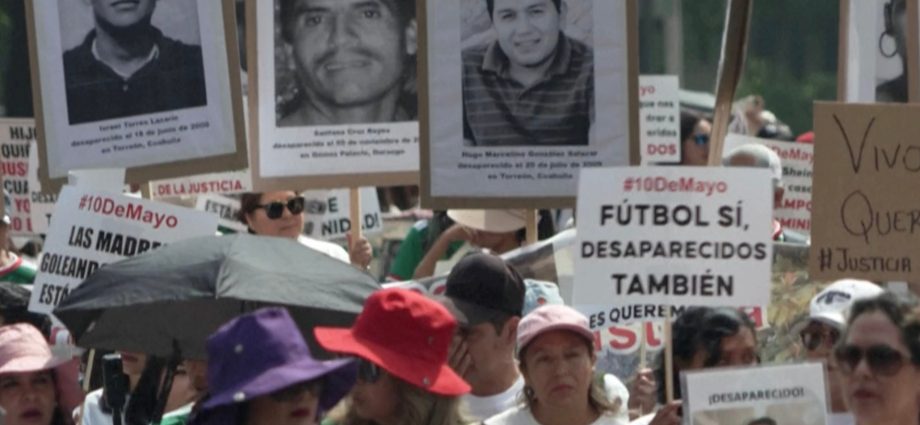 mexicans-demand-justice-for-missing-people-on-mother’s-day