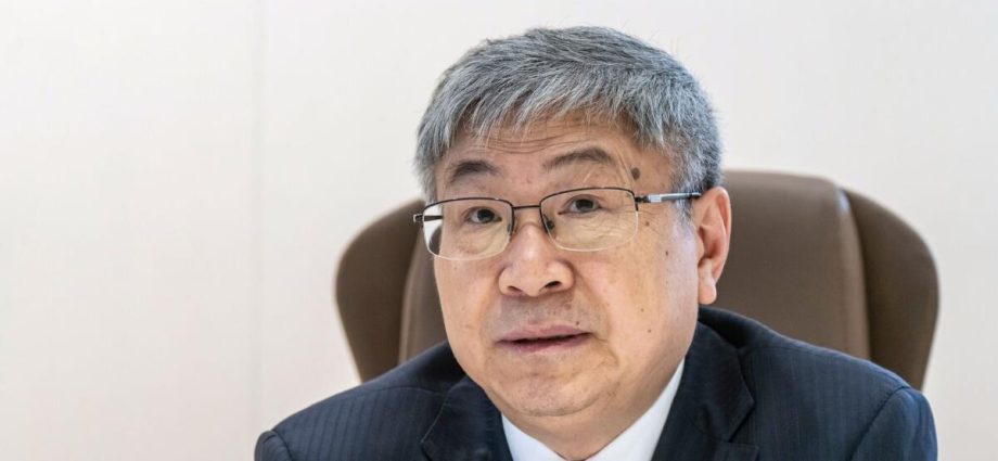 energy-strapped-nations-rush-to-chinese-solar-and-evs-as-fuel-prices-soar