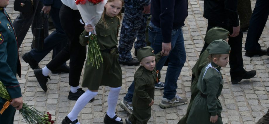 eu,-uk-sanction-russians-over-deportations-of-ukrainian-children