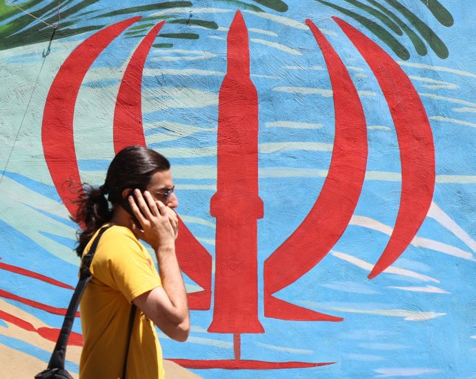 iran-war-live:-the-traitor-slams-iranian-proposal-as-ceasefire-hangs-by-a-thread