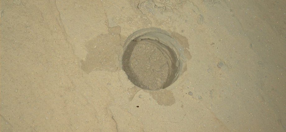 curiosity-blog,-sols-4886-4892:-ingenuity-and-perseverance,-curiosity-style