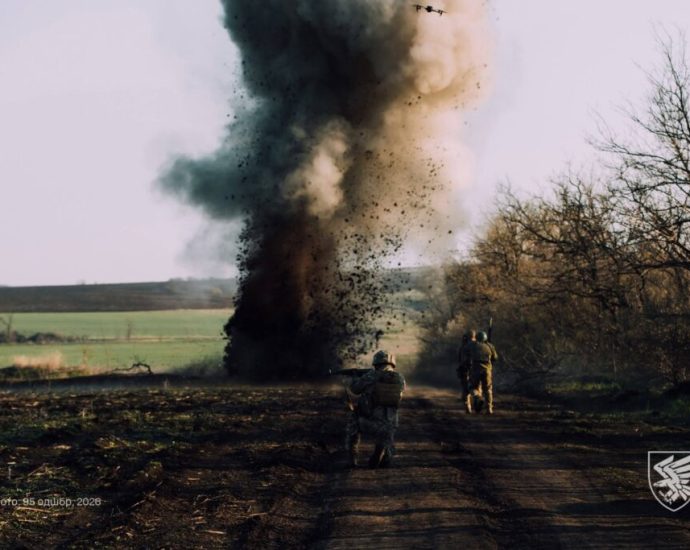 ukraine-is-preparing-military-contracts-with-guaranteed-demobilization-rights-and-combat-pay-up-to-$9,100-per-month