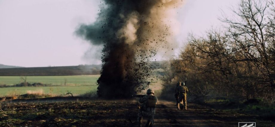 ukraine-is-preparing-military-contracts-with-guaranteed-demobilization-rights-and-combat-pay-up-to-$9,100-per-month