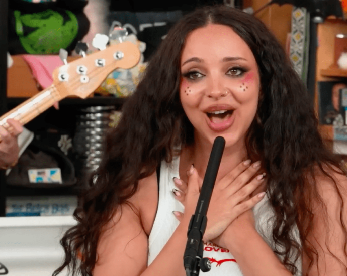 jade-brings-pop-precision-to-her-npr-tiny-desk-debut-and-fans-are-already-obsessed