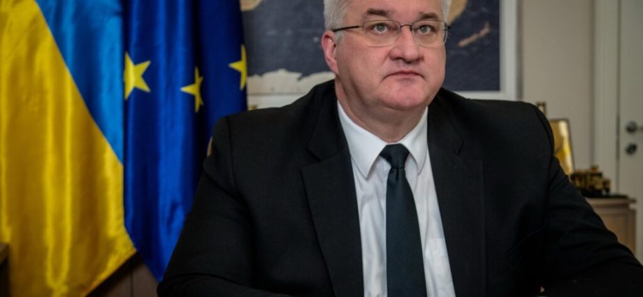 ukraine-pitches-eu-on-an-“airport-ceasefire”-with-russia—moscow’s-two-main-airports-are-now-in-ukrainian-striking-range
