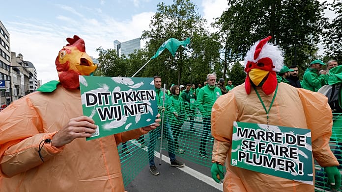 tens-of-thousands-march-in-brussels-during-belgium-national-strike