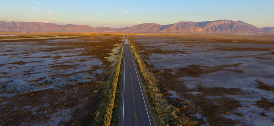 a-massive-ai-data-center-transforms-rural-utah-into-a-national-flash-point