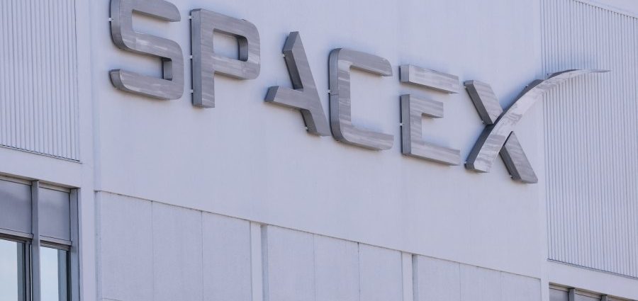 google,-spacex-in-talks-for-orbital-data-centers:-report