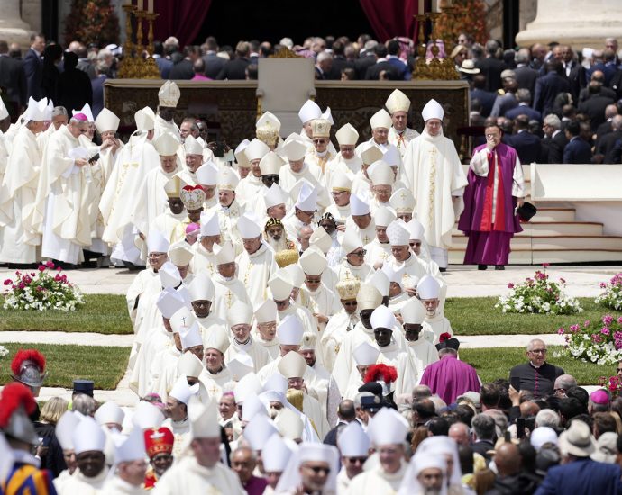 Synod study group calls for greater role for laity in the selection of bishops