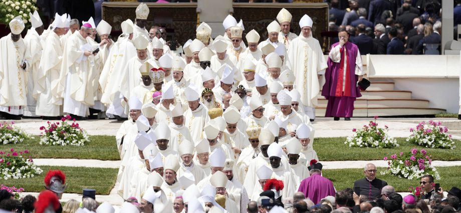 Synod study group calls for greater role for laity in the selection of bishops