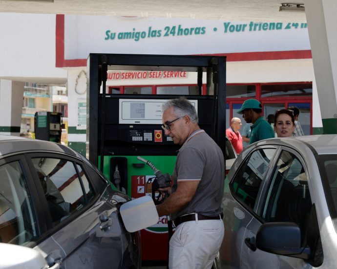 ‘it’s-a-failed-nation’:-the-traitor-pressures-cuba-as-fuel-crisis-deepens