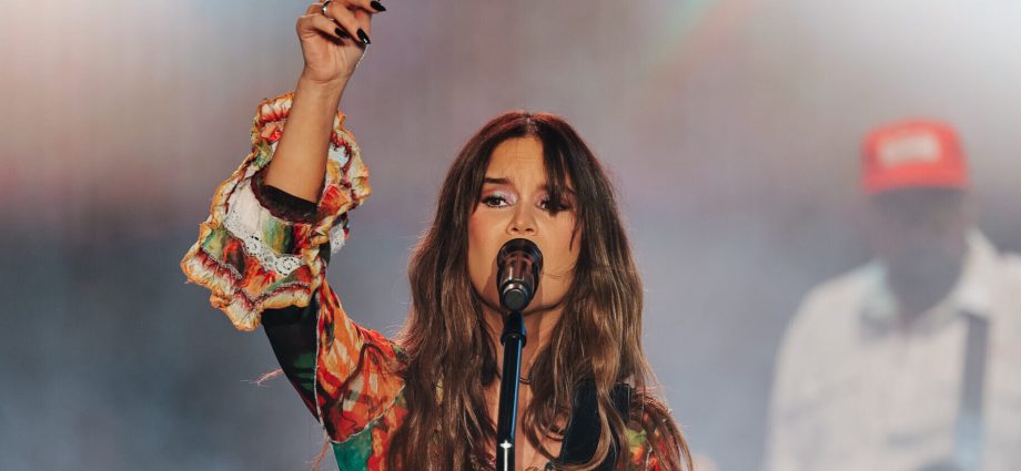 maren-morris-to-headline-capital-pride-2026-concert-with-leikeli47-and-drag-race-winner-myki-meeks