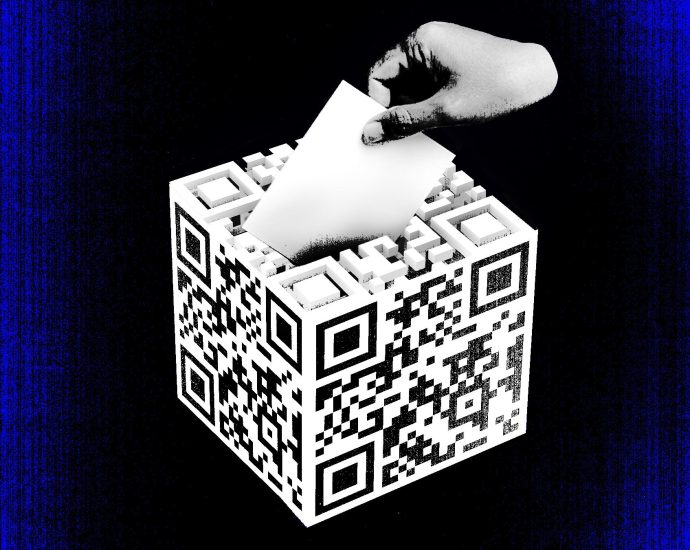a-conspiracy-theory-about-qr-codes-has-led-to-chaos-ahead-of-georgia’s-midterms