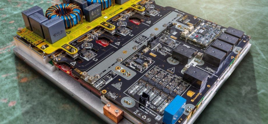 eu-consortium-aims-to-fit-a-22-kw-bidirectional-on-board-charger-in-a-4-liter-package
