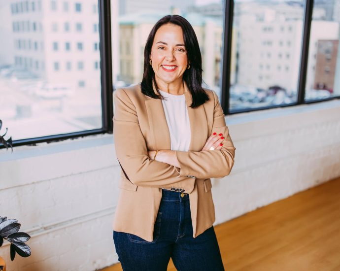 denise-powell-wins-democratic-primary-for-top-house-battleground-district-in-nebraska