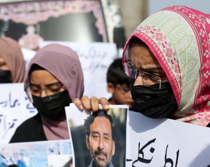 families-demand-release-of-pakistani-crew-captured-by-somali-pirates