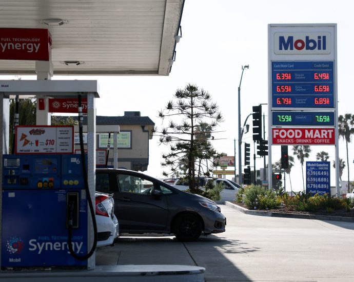 suspending-federal-gas-tax-wouldn’t-save-drivers-as-much-as-they-might-hope