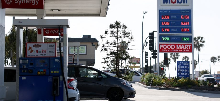suspending-federal-gas-tax-wouldn’t-save-drivers-as-much-as-they-might-hope