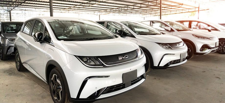 in-costa-rica,-chinese-evs-are-squeezing-out-us-and-european-brands