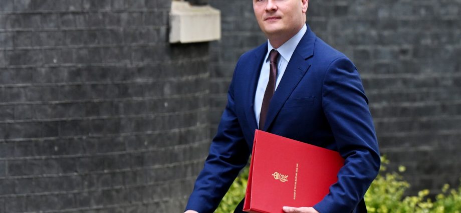 uk-health-secretary-wes-streeting-resigns-from-government