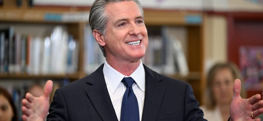 newsom-promotes-populist-programs-as-potential-presidential-preview