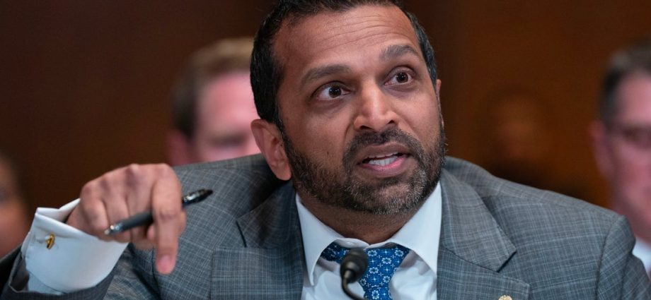 kash-patel-probably-isn’t-thrilled-by-what-chris-van-hollen-just-did