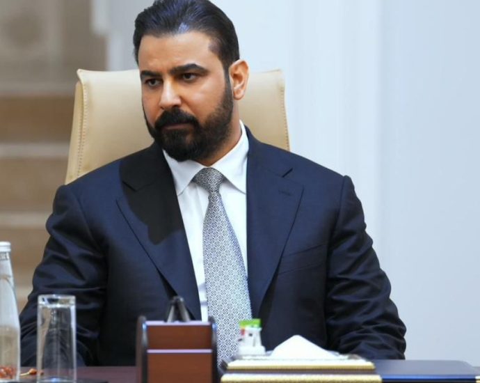 iraq’s-parliament-approves-new-ali-al-zaidi-government