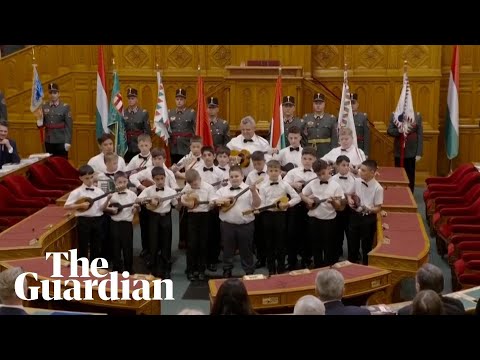 roma-children-make-history-by-performing-roma-hymn-at-hungarian-parliament