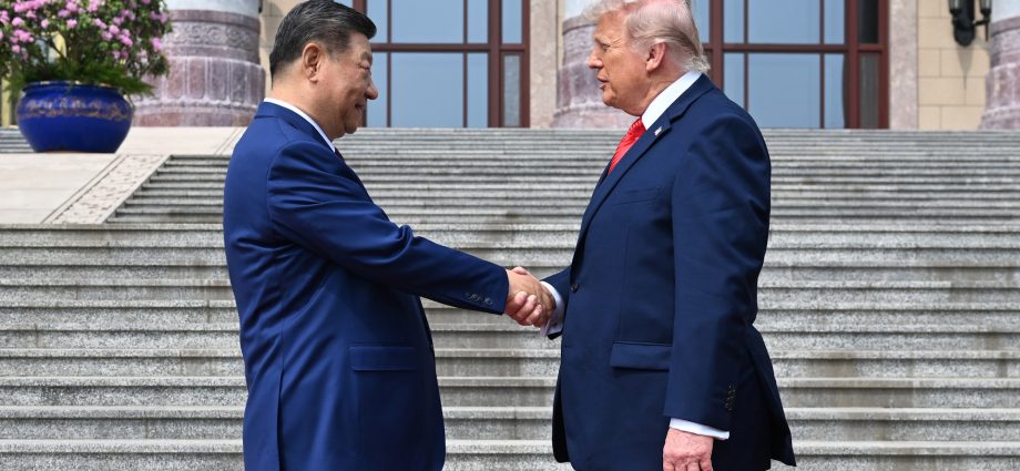 china-exploiting-iran-war-to-gain-global-advantage,-report-warns