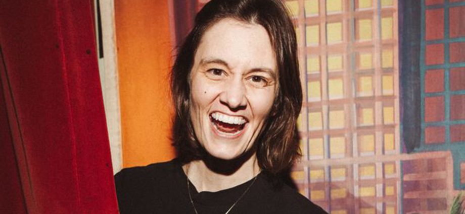 the-internet’s-favorite-‘lesbian-jim-carrey’-just-dropped-her-first-stand-up-special-(exclusive)