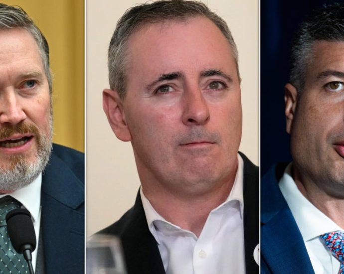 3-house-republicans-join-democrats-in-opposing-iran-war