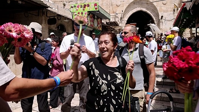 peace-activists-rally-to-protect-palestinians-during-jerusalem-flag-march