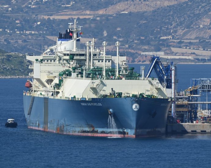 why-europe-worries-about-its-newfound-dependence-on-american-energy