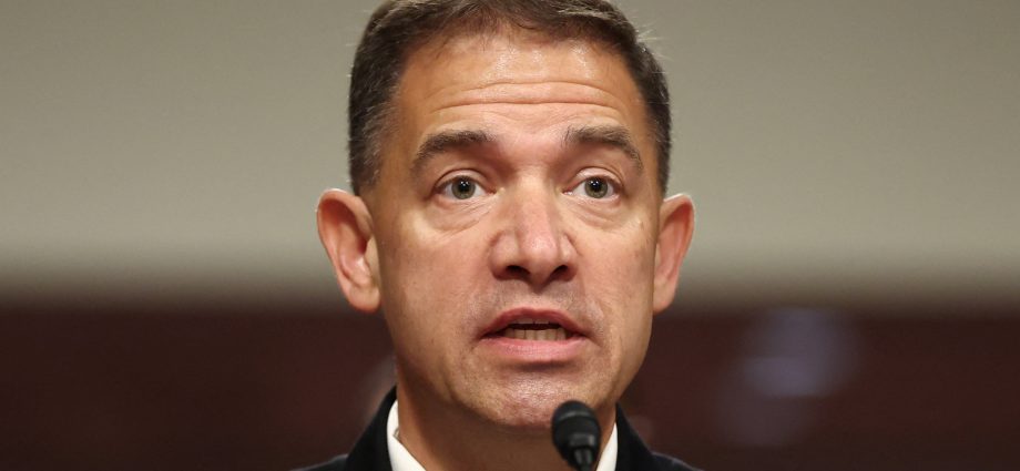 top-us-admiral:-strikes-severely-degraded-iran’s-military,-defence