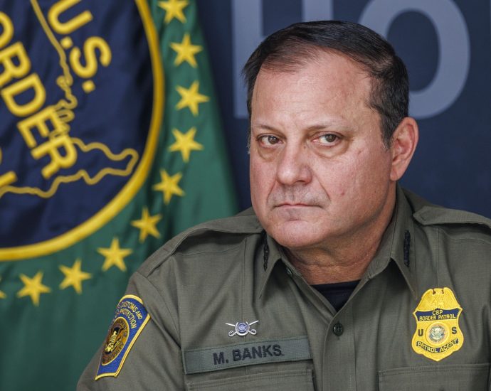 border-patrol-chief-steps-down-in-latest-shakeup-in-immigration-agencies