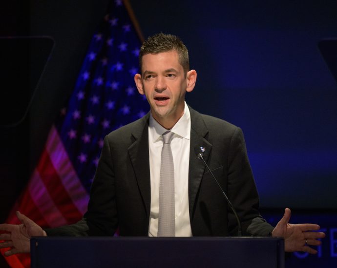 ignition:-nasa’s-plan-for-the-moon