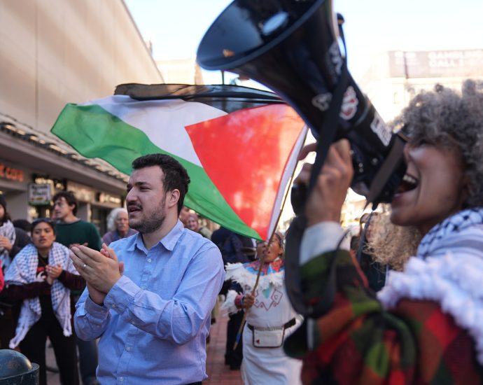 mahmoud-khalil-calls-for-deportation-to-be-halted-in-light-of-new-evidence